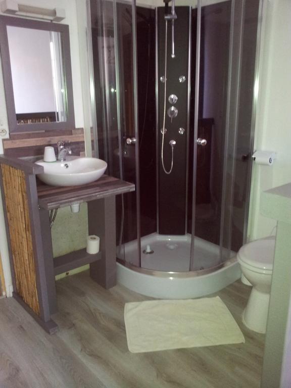 Auberge Bella Riva Creysse  エクステリア 写真