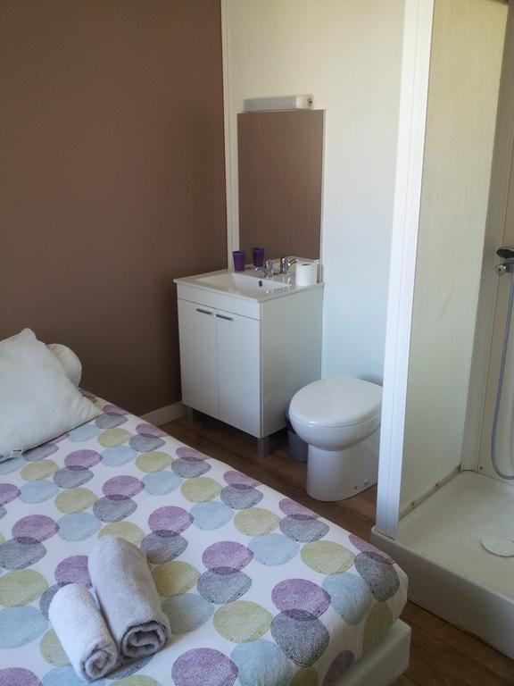 Auberge Bella Riva Creysse  部屋 写真